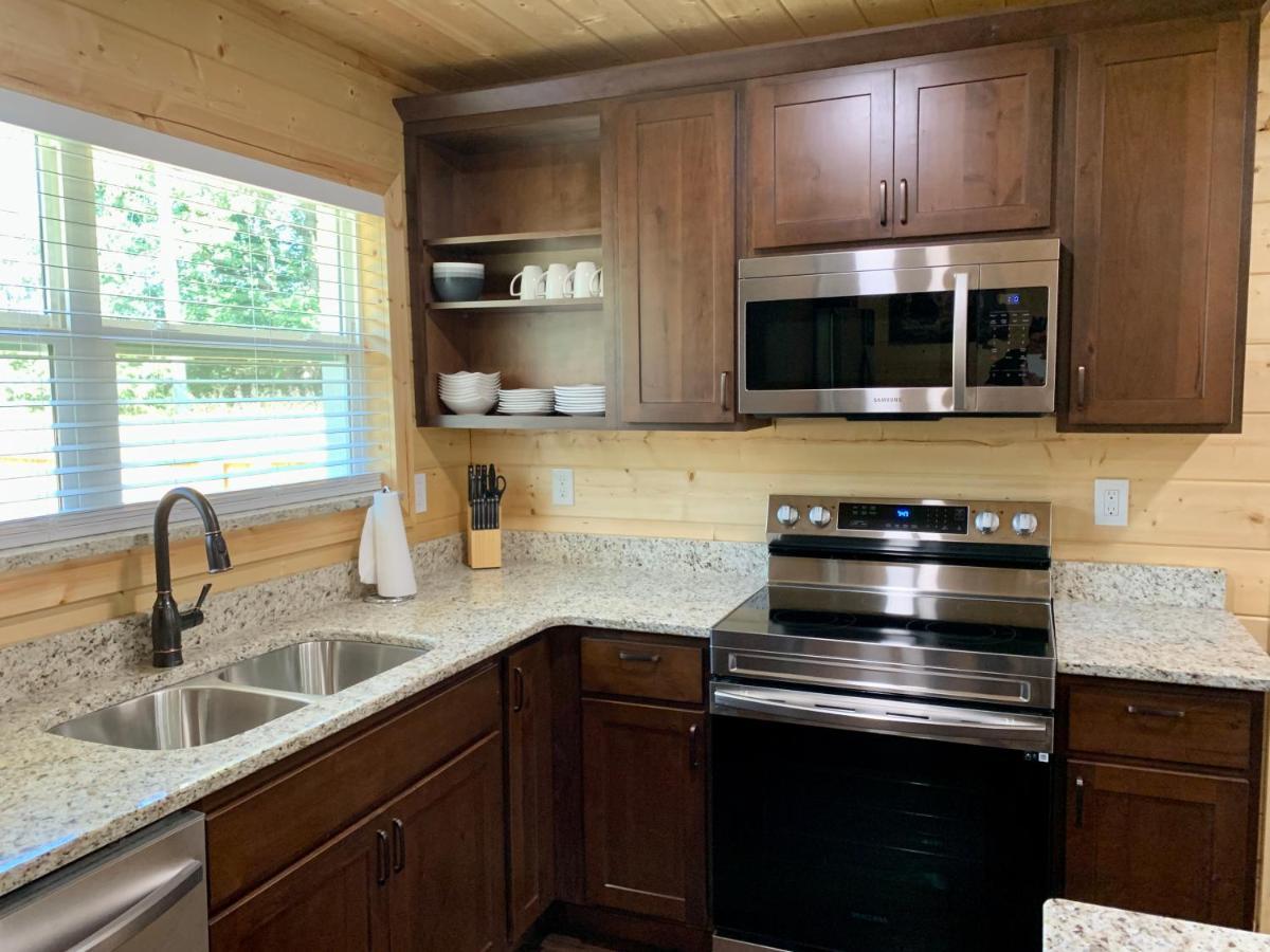 The Brick House: Brand New! 3 Bedroom Home With Private Driveway Pigeon Forge Exterior photo